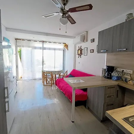 Les Terres Marines Apartman