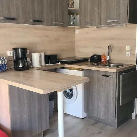 Les Terres Marines Apartman *